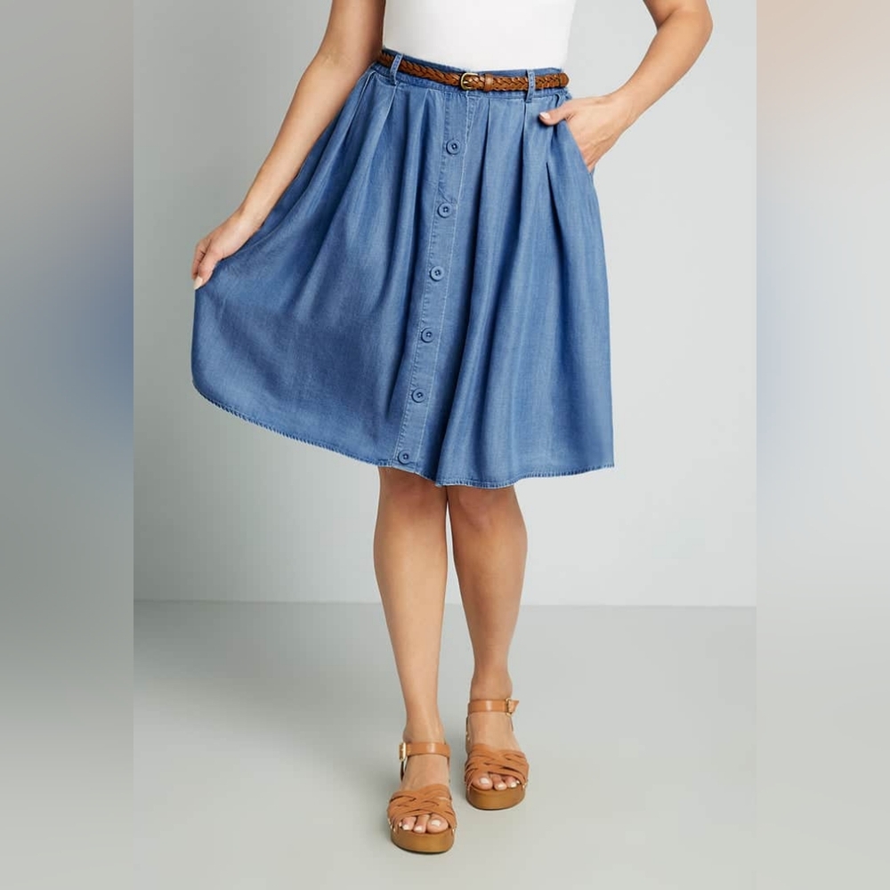 NWT ModCloth Chambray Bookstore's Best Button Front Skirt Size M - Picture 3 of 10